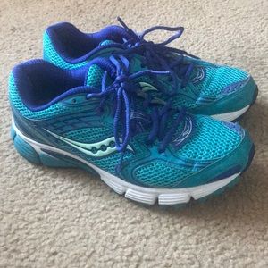 Saucony Liberate Sneakers 🦋